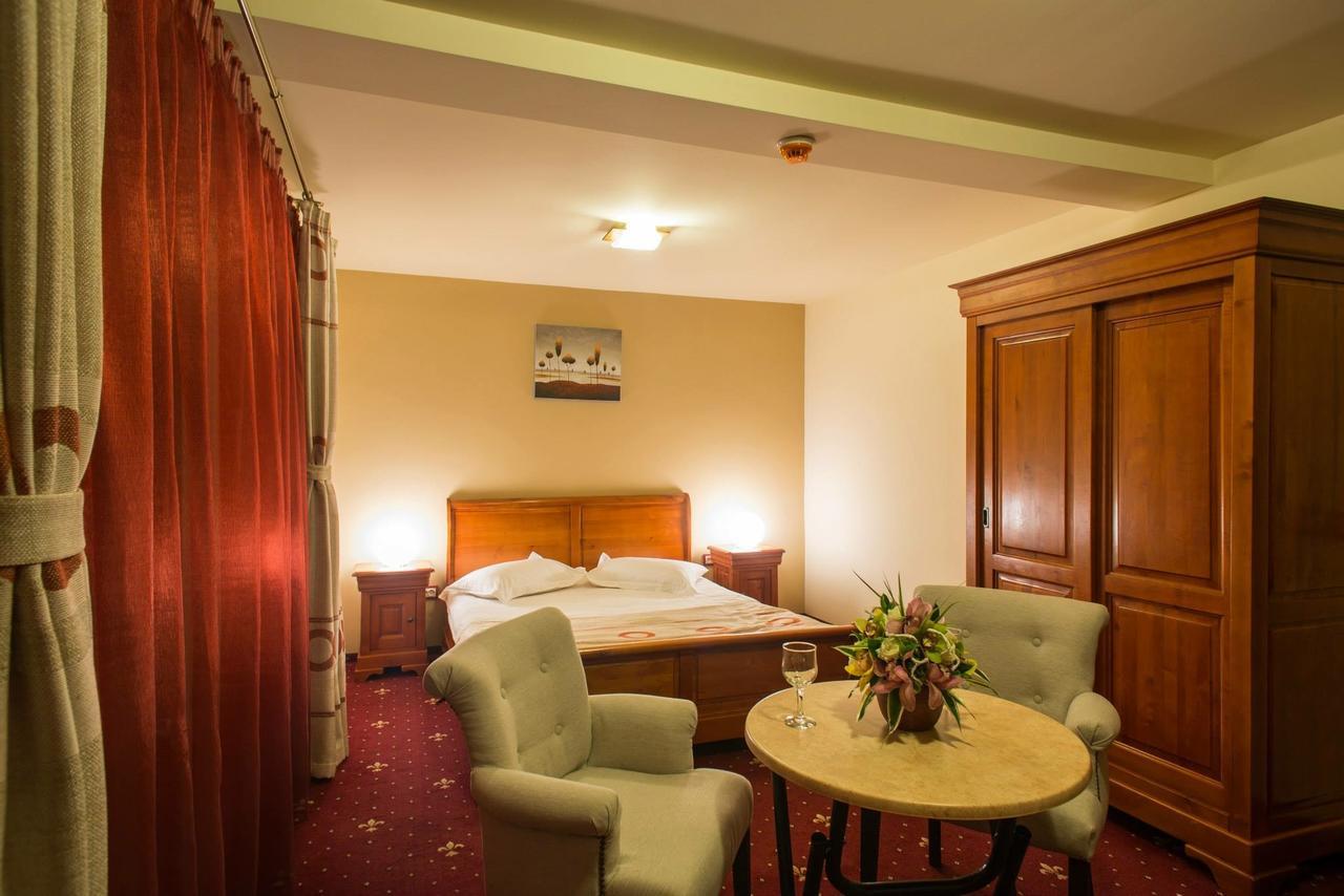 Red Hotel Alexandria Exterior photo