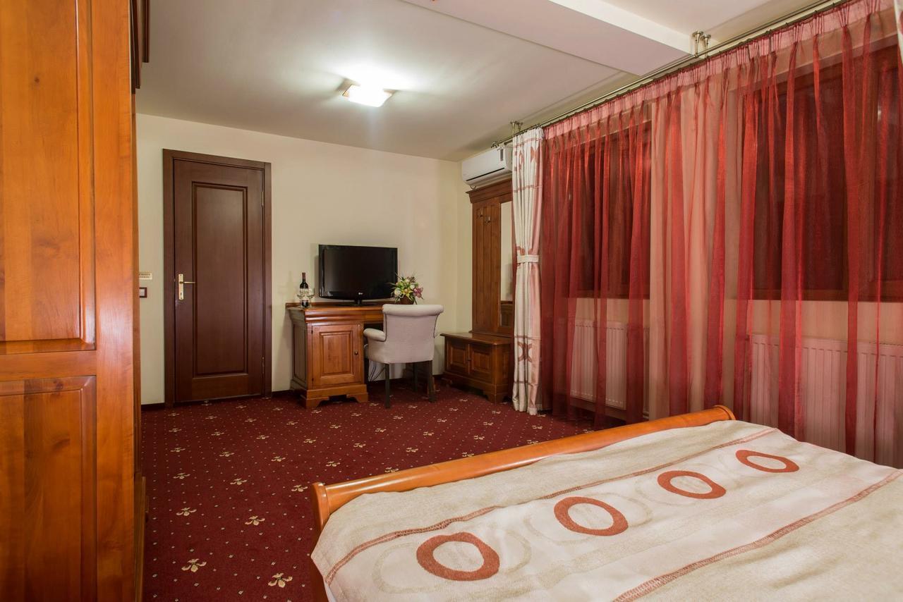 Red Hotel Alexandria Exterior photo
